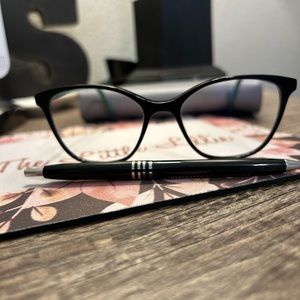 Adensco women’s glasses